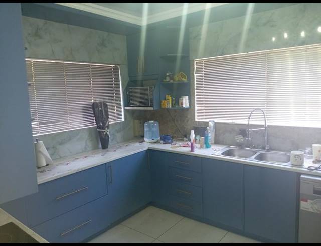 3 BEDROOM HOUSE FOR SALE IN VANDERBIJLPARK SE 4